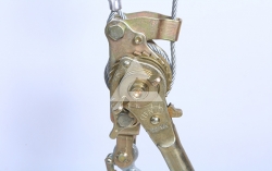 鋼絲繩緊線器使用辦法