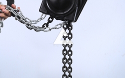 手拉葫蘆鏈條生銹了怎么辦？