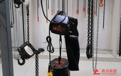 倒掛式環(huán)鏈電動(dòng)葫蘆和手拉葫蘆