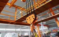 起重電動(dòng)葫蘆應(yīng)離地面多少米？